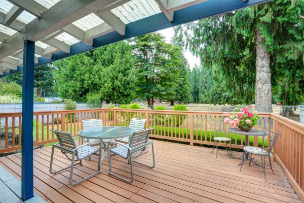 Cost of Deck Carpentry Service in Lenoir City
